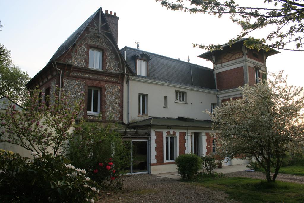 Hotel Les Sous Bois Saint-Laurent-de-Brevedent Exterior foto